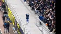 VIDEO / Inter, il bambino guida il coro a San Siro: le immagini diventano virali
