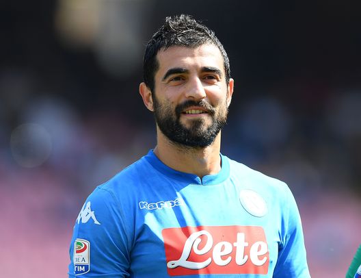 Albiol: “Tutti vogliono giocare nel Napoli. È la favorita per lo scudetto, anche se…”- immagine 2