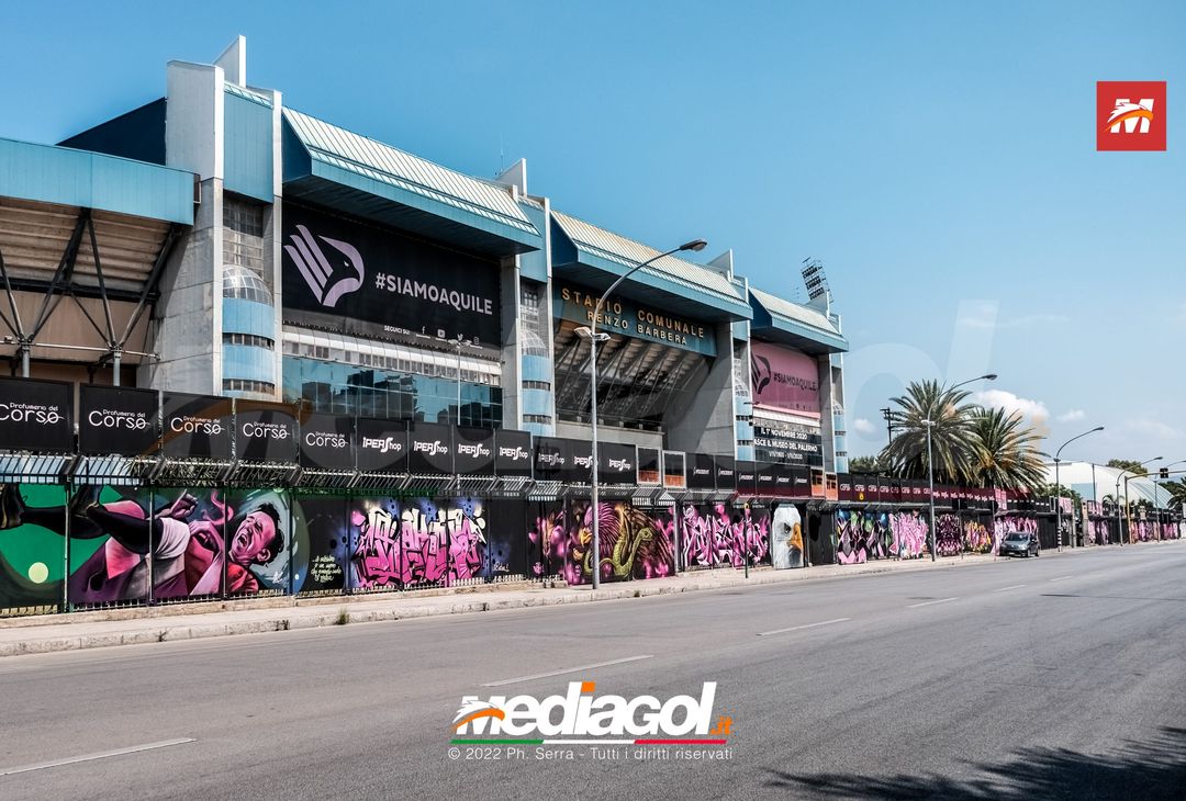 FOTO: I nuovi murales dello stadio ‘Renzo Barbera’ di Palermo (Gallery) - immagine 34