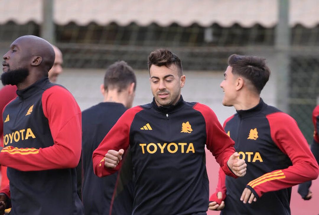 Roma, seduta con vista sul Lecce: in gruppo Dybala e Renato Sanches – FOTO GALLERY - immagine 26