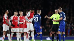 Il London derby e l’arbitro Oliver “tanto caro” a Buffon: gol del West Ham, la palla era fuori…