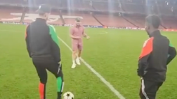 VIDEO / Rissa tra Conor McGregor e Saka… per scherzo: l’incrocio a Londra