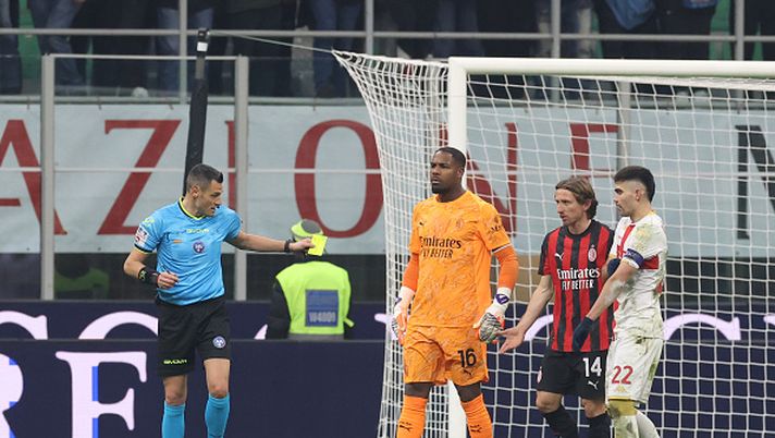 Maignan Tomori Maignan, ammonizione e multa. Fikayo Tomori ha protestato in maniera vibrante e continuativa nei confronti di Mariani dopo la decisione di concedere il calcio di rigore al Genoa. Ed è stato ammonito per questo, non per l'esultanza.