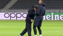 VIDEO/ Napoli, Di Lorenzo e Gollini simulano la testata di Zidane a Materazzi