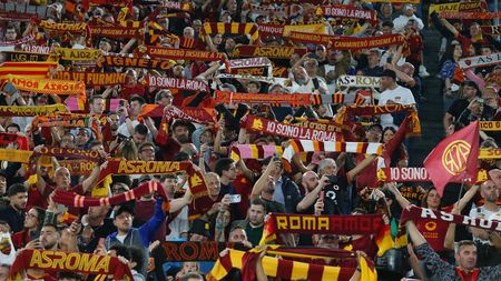 Spettatori tifosi Roma