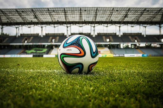 Quando il derby vale una finale: Perché la rivalità accende il calcio più dei trofei- immagine 1
