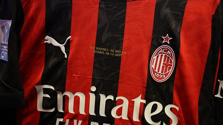 RIYADH, SAUDI ARABIA - DECEMBER 18: A general view inside the AC Milan dressing room before the Supercoppa Italiana semifinal match between SSC Napoli and AC Milan at King Saud University Stadium on December 18, 2025 in Riyadh, Saudi Arabia. (Photo by Claudio Villa/AC Milan via Getty Images) napoli-milan-le-formazioni-ufficiali-supercoppa-italiana-riyad-al-awwal-park-chi-gioca-titolari-arbitro-var-dove-guardarla