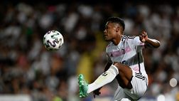 Juventus, Alex Sandro ai saluti a giugno: Giuntoli ha già pronto il sostituto