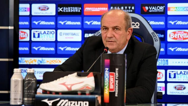 ROME, ITALY - JULY 10: SS Lazio Sport Derector Angelo Fabiani attends a press conference at the Formello Sport Centre on July 10, 2024 in Rome, Italy. (Photo by Marco Rosi - SS Lazio/Getty Images) Ds Lazio in vista del mercato: “La nostra volontà è non cedere i pezzi migliori” - immagine 1