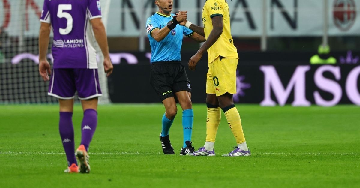 Milan Fiorentina, Montolivo: “Leao è tra i migliori nel nostro campionato, ma secondo me potrebbe …” Milan Fiorentina, Montolivo: “Leao è tra i migliori nel nostro campionato, ma secondo me potrebbe …”