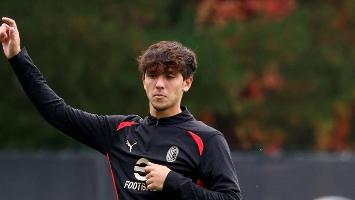 Alesi racconta: 'Nato con la maglia del Milan. Da piccolo vedevo a ripetizione i gol di Van Basten'