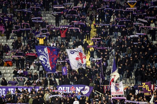 GERMOGLI PH: 28 NOVEMBRE 2024 FIRENZE STADIO ARTEMIO FRANCHI CONFERENCE LEAGUE FIORENTINA VS PAFOS NELLA FOTO TIFOSI Curva Fiesole