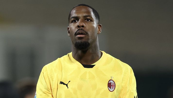 Mike Maignan AC Milan Fiorentina-Milan 2-1 Serie A 2024-2025