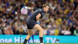 Premier League, portieri contro il nuovo pallone: “È orribile, sembra fatto per la pallavolo”