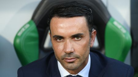 REGGIO NELL'EMILIA, ITALY - OCTOBER 02: Raffaele Palladino, Head Coach of Monza, looks on prior tothe Serie A TIM match between US Sassuolo and AC Monza at Mapei Stadium - Citta' del Tricolore on October 02, 2023 in Reggio nell'Emilia, Italy. (Photo by Alessandro Sabattini/Getty Images)
