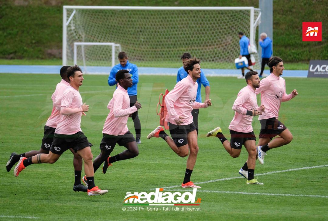 FOTO Ritiro Palermo, gli scatti della seduta mattutina dei rosanero (Gallery) - immagine 3