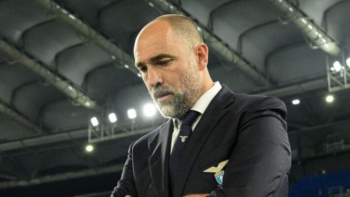 ROME, ITALY - APRIL 27: Igor Tudor head coach of SS Lazio gestures during the Serie A TIM match between SS Lazio and Hellas Verona FC at Stadio Olimpico on April 27, 2024 in Rome, Italy. (Photo by Silvia Lore/Getty Images) UFFICIALE – Lazio, arrivano le dimissioni per Tudor: ecco il comunicato - immagine 1