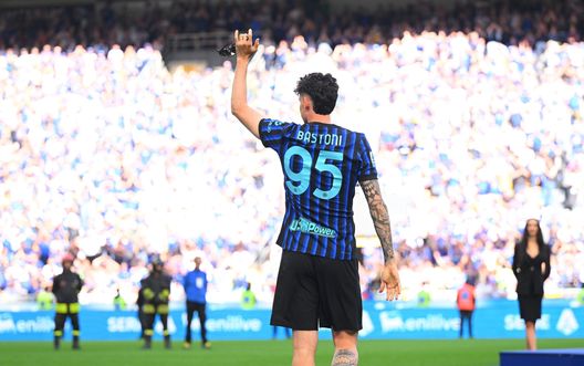 Guarin: “Bastoni uno dei leader dell’Inter. Preferirei rimanesse. Se dovesse andare via…”- immagine 3