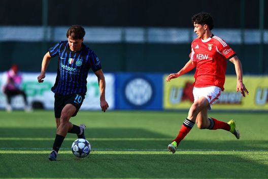 Carbone: “Orgoglioso dei ragazzi. Il Benfica non aveva bisogno di regali. Abbiamo ancora un obiettivo”- immagine 2