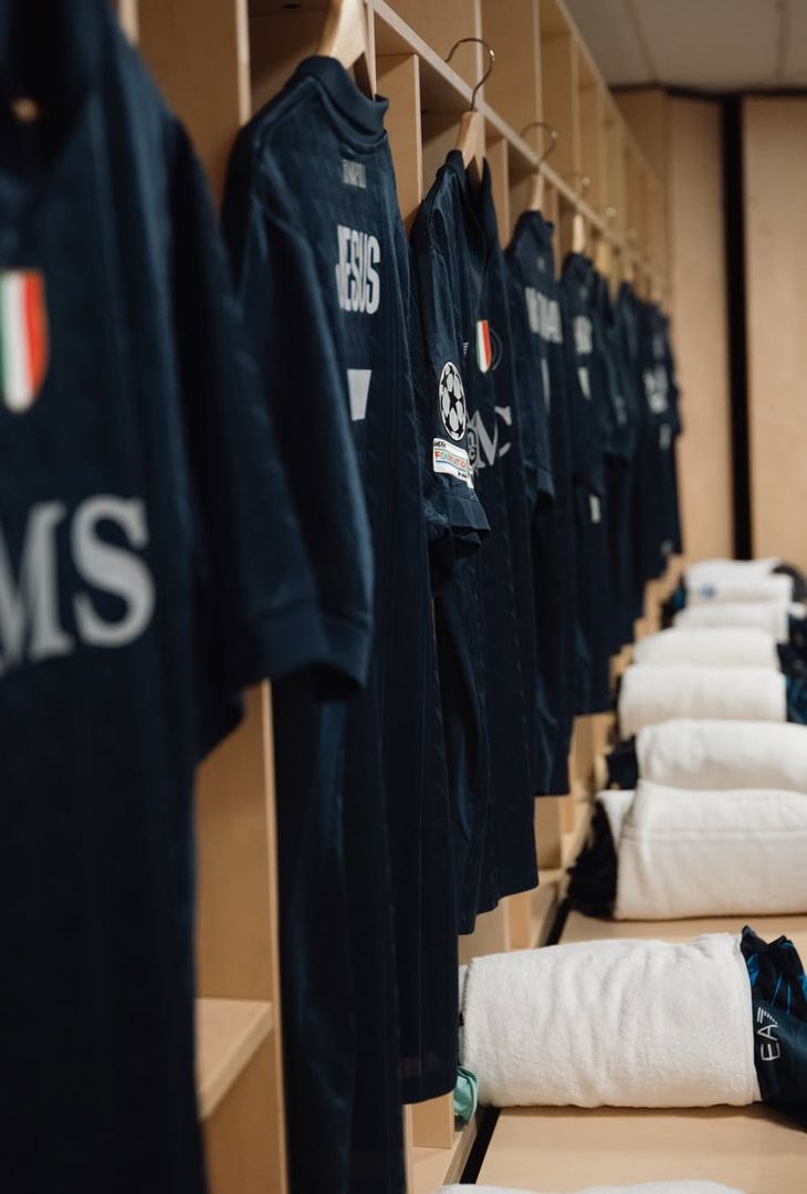 Tutto pronto nello spogliatoio del Napoli per il Copenaghen