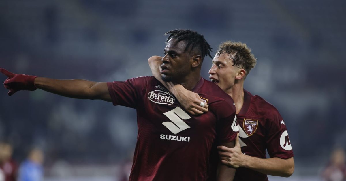 Itália: Torino bate Empoli (1-0) com golo de Zapata - TVI Notícias