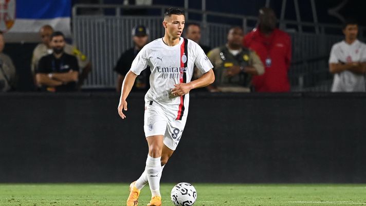 Jan-Carlo Simic (difensore AC Milan), qui durante l'amichevole Juventus-Milan 6-5 dcr (precampionato 2023-2024) | News (Getty Images) Jan-Carlo Simic AC Milan amichevole Juventus-Milan 6-5 dcr precampionato 2023-2024