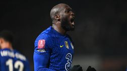 Lukaku alla Roma, il belga: “Domani arriverò in città per firmare”. Ma i club frenano