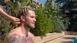 VIDEO / Loris Karius si fa pettinare con le trecce, Diletta Leotta se la ride