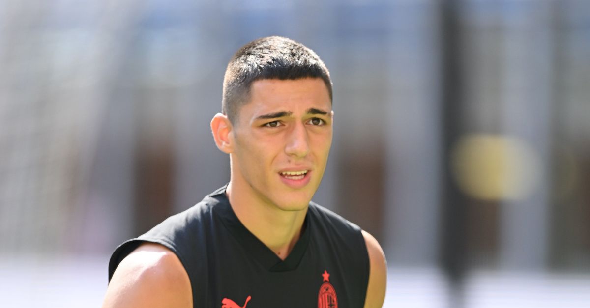 Calciomercato Milan, ufficiale: Lazeti? saluta i rossoneri per accasarsi all’Aberdeen