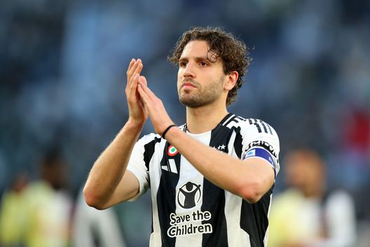 Manuel Locatelli, 27 anni, centrocampista della Juventus. (Foto di Paolo Bruno/Getty Images) Lazio-Juventus tra noia e polemiche: a sorridere è solo la Roma- immagine 3