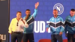 Terminata la conferenza del Napoli: l’esilarante saluto di Lombardo ai tifosi azzurri