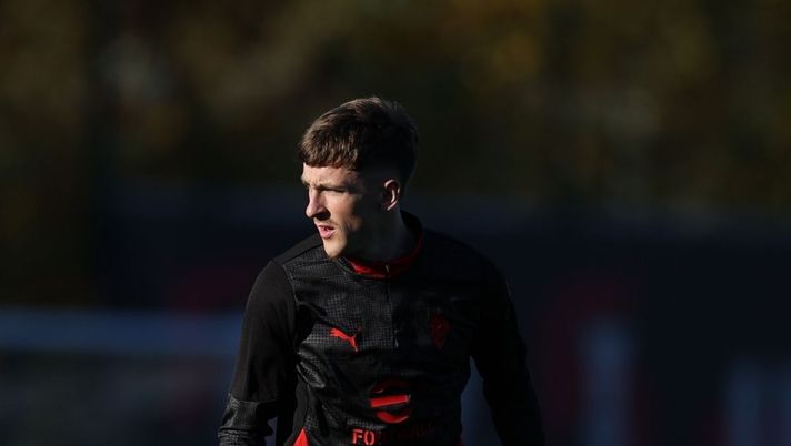 Rinnovo Saelemaekers: distanza con il Milan tra offerta e richiesta. I dettagli