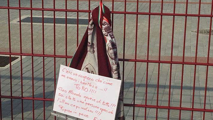 Filadelfia, l’omaggio dei tifosi a Mondonico: “L’ultimo capo indiano” Filadelfia, l’omaggio dei tifosi a Mondonico: “L’ultimo capo indiano” - immagine 1