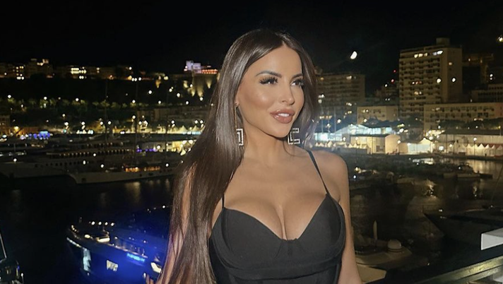 Marialuisa Jacobelli esagerata a New York: il décolleté è davvero da urlo  Marialuisa Jacobelli esagerata a New York: il décolleté è davvero da urlo - immagine 1