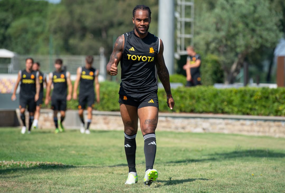 La Roma torna ad allenarsi in vista della sfida contro il Verona – FOTO GALLERY - immagine 15