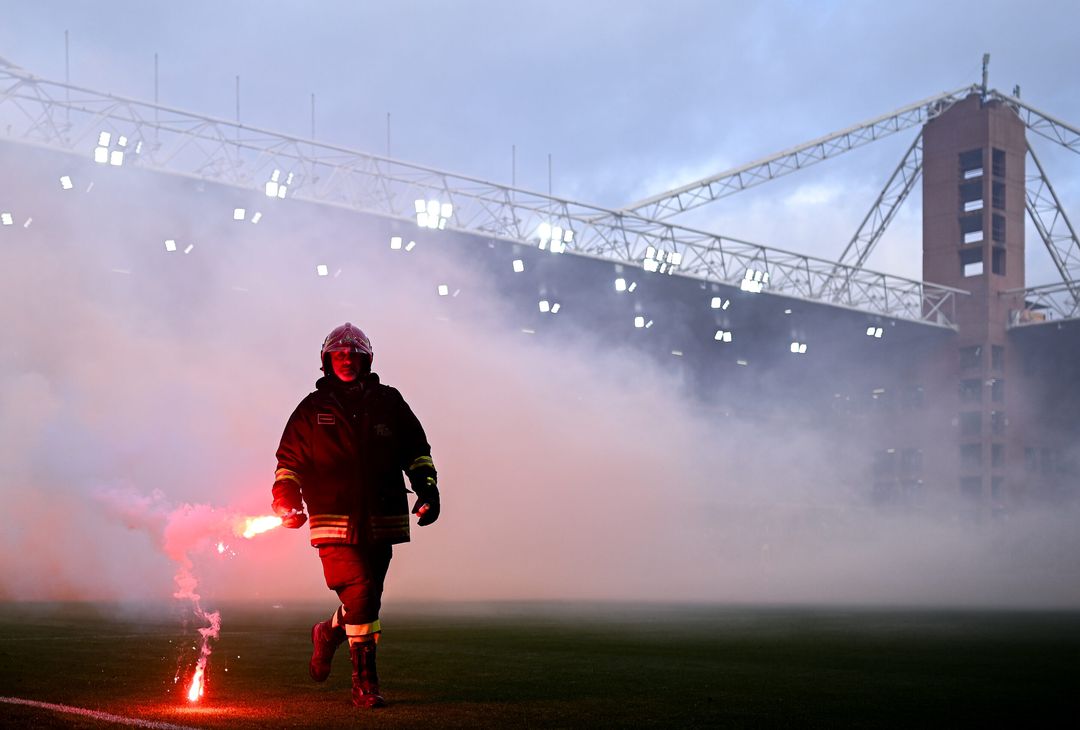 Genoa-Lazio, fumogeni