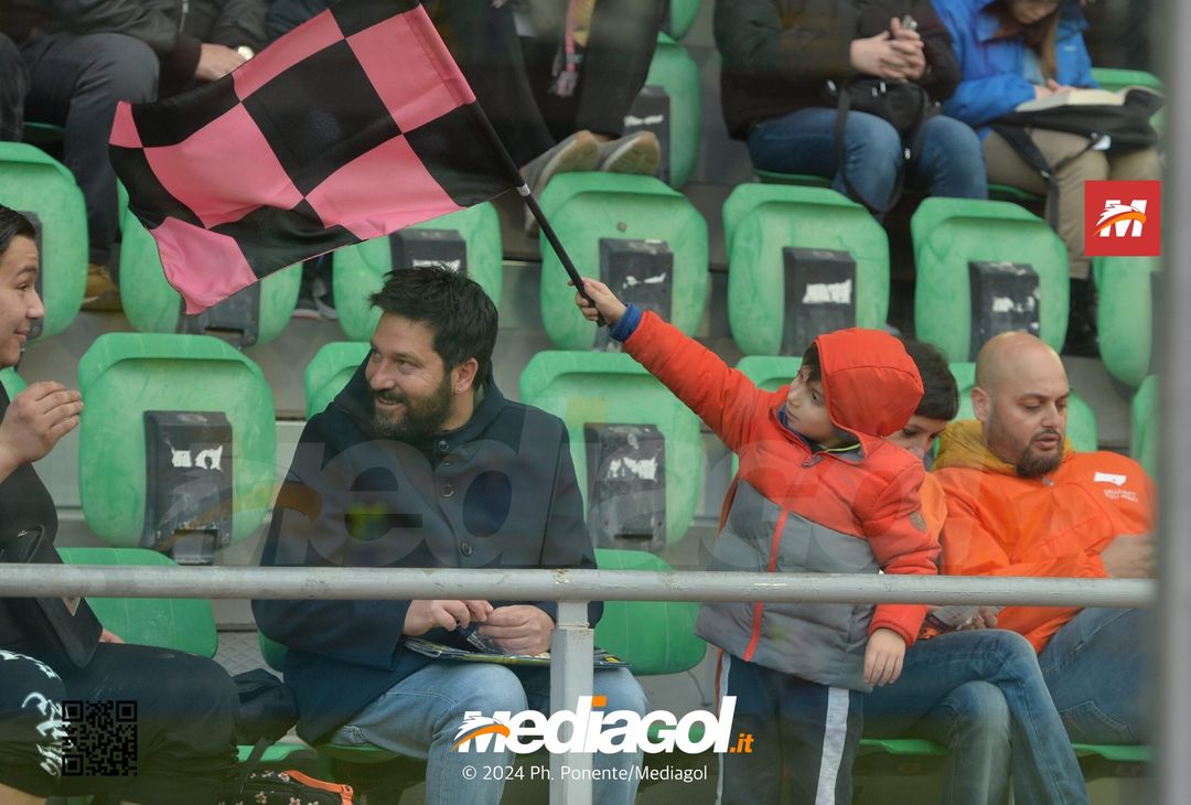 FOTOTIFO Palermo-Modena 4-2, gli scatti ai tifosi al “Renzo Barbera” (GALLERY) - immagine 66