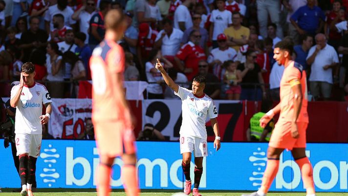 Segna contro il Barça col Siviglia, Sanchez sugli scudi: “Esultanza? L’entusiasmo a volte…” - immagine 1