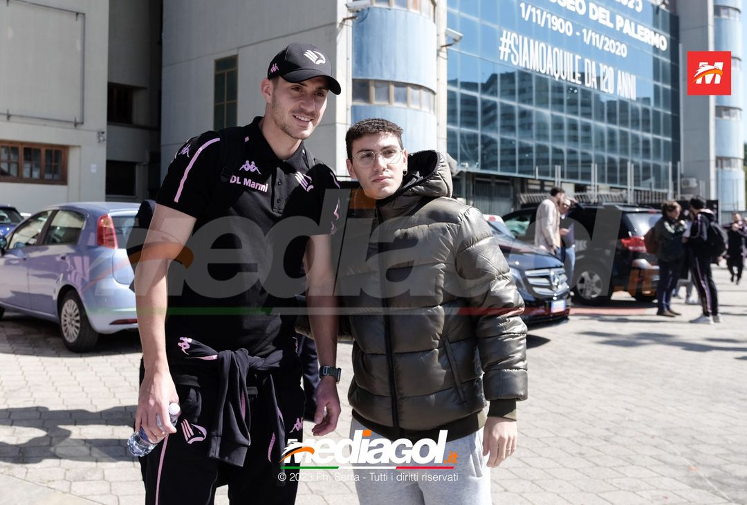 FOTO Cittadella-Palermo, la squadra in partenza dal “Renzo Barbera” (GALLERY) - immagine 34
