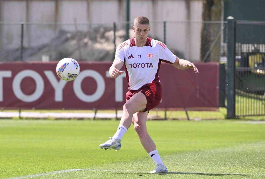 Trigoria, l’allenamento a due giorni dall’Inter – FOTO GALLERY - immagine 26