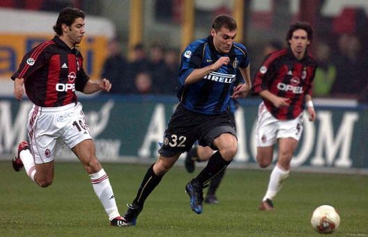 Milan, il doppio ex Vieri sulla sfida di domani: “Per il Milan è dura anche a -7”- immagine 2