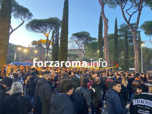 Lazio-Roma 0-0: Mourinho e Sarri non si fanno male - immagine 2