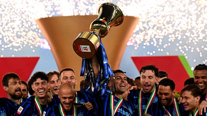 Getty Images Dominio Inter, domenica due trofei a San Siro. Stagione super per Chivu: subito doblete! - immagine 1