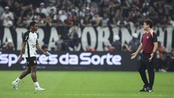 Il vizio di mostrare gli attributi in Brasile: rosso per André in Corinthians-Palmeiras