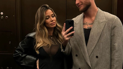 Diletta e Karius a New York. Selfie in ascensore per la Leotta: “Mom and dad out of office”