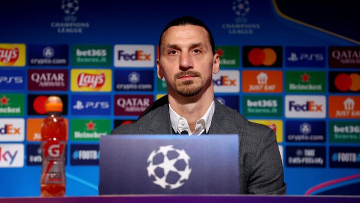 CAIRATE, ITALY - FEBRUARY 17: Zlatan Ibrahimovic Senior Advisor of AC Milan looks on during the UEFA Champions League 2024/25 League Knockout Play-off Second Leg Press Conference at Milanello on February 17, 2025 in Cairate, Italy. (Photo by Giuseppe Cottini/AC Milan via Getty Images) Ibra: “Felix resta? Rispondo così! Theo sa cosa fare, Gimenez, Leao, Maignan, Jimenez, Reijnders…” - immagine 1