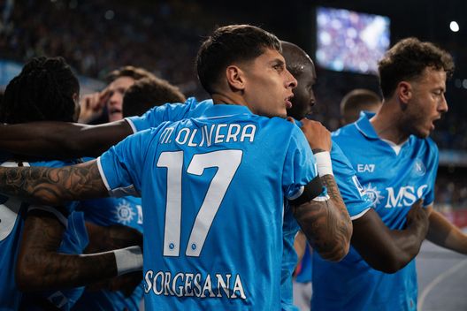 NAPLES, ITALY - APRIL 27: Mathias Olivera during the Serie match between Napoli and Torino at Stadio Diego Armando Maradona on April 27, 2025 in Naples, Italy. (Photo by SSC NAPOLI/SSC NAPOLI via Getty Images) Olivera si applica alla perfezione con maturità e disinvoltura: i voti dei quotidiani- immagine 4