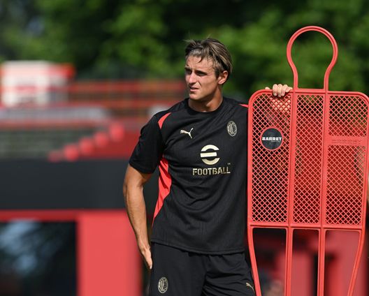 CAIRATE, ITALY - JULY 08 (Photo by Claudio Villa/AC Milan via Getty Images) Colombo