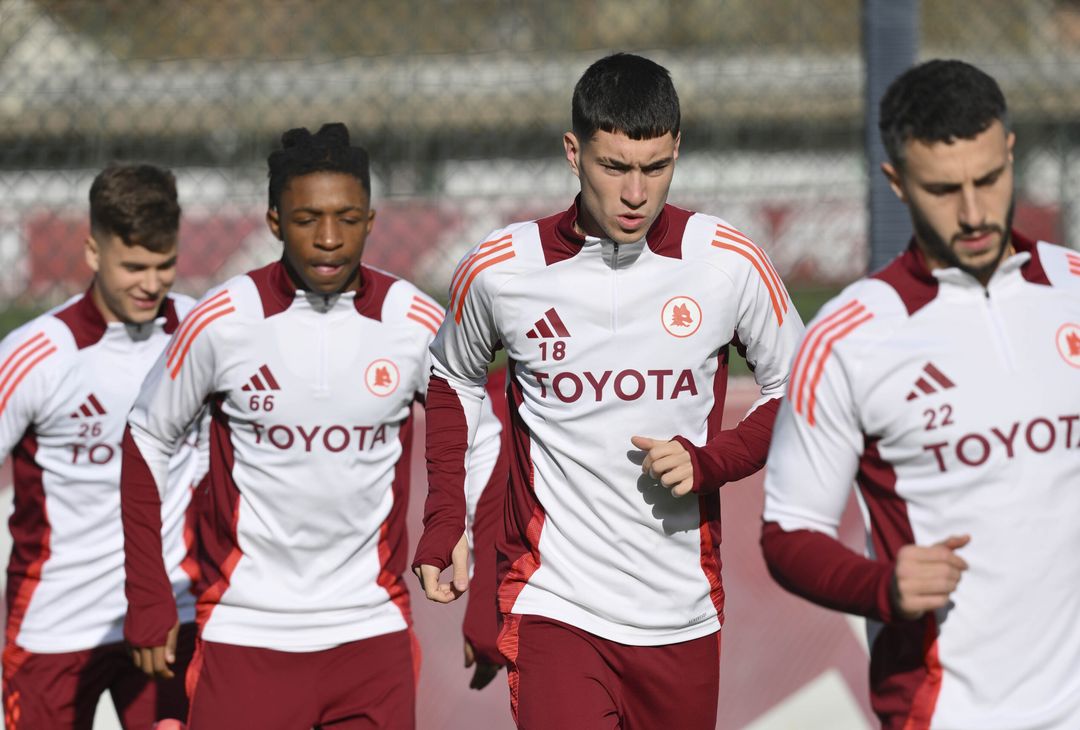 Trigoria, l’allenamento della Vigilia di Natale in vista del Milan – FOTO GALLERY - immagine 2
