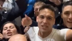 VIDEO / Inter, Lautaro, Calhanoglu e Dumfries scatenati nei cori con la Curva